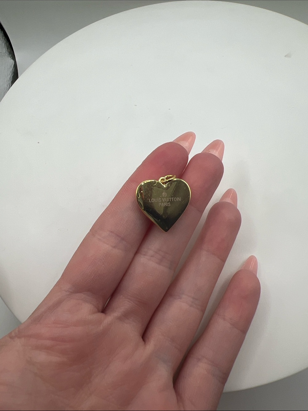 1492. Gold Heart Pendant with Pavé Crystals - Picture 4 of 7